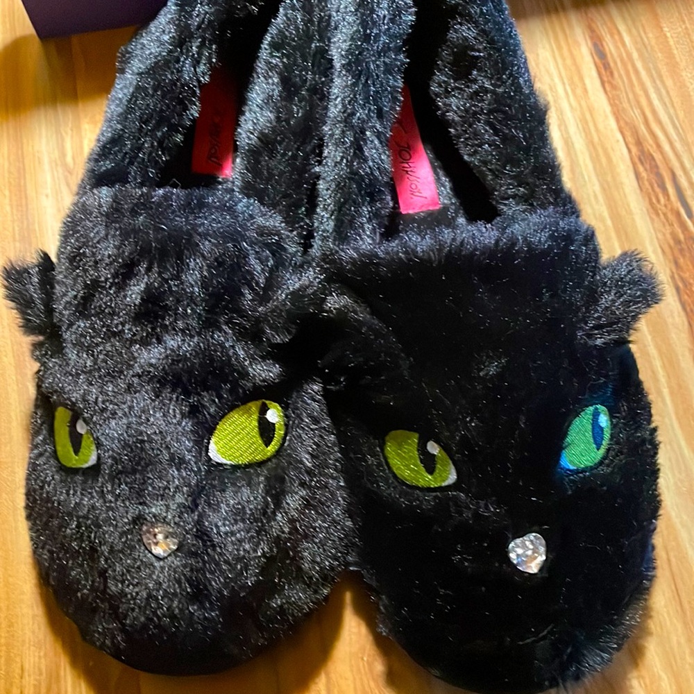 Betsey Johnson faux fur slippers